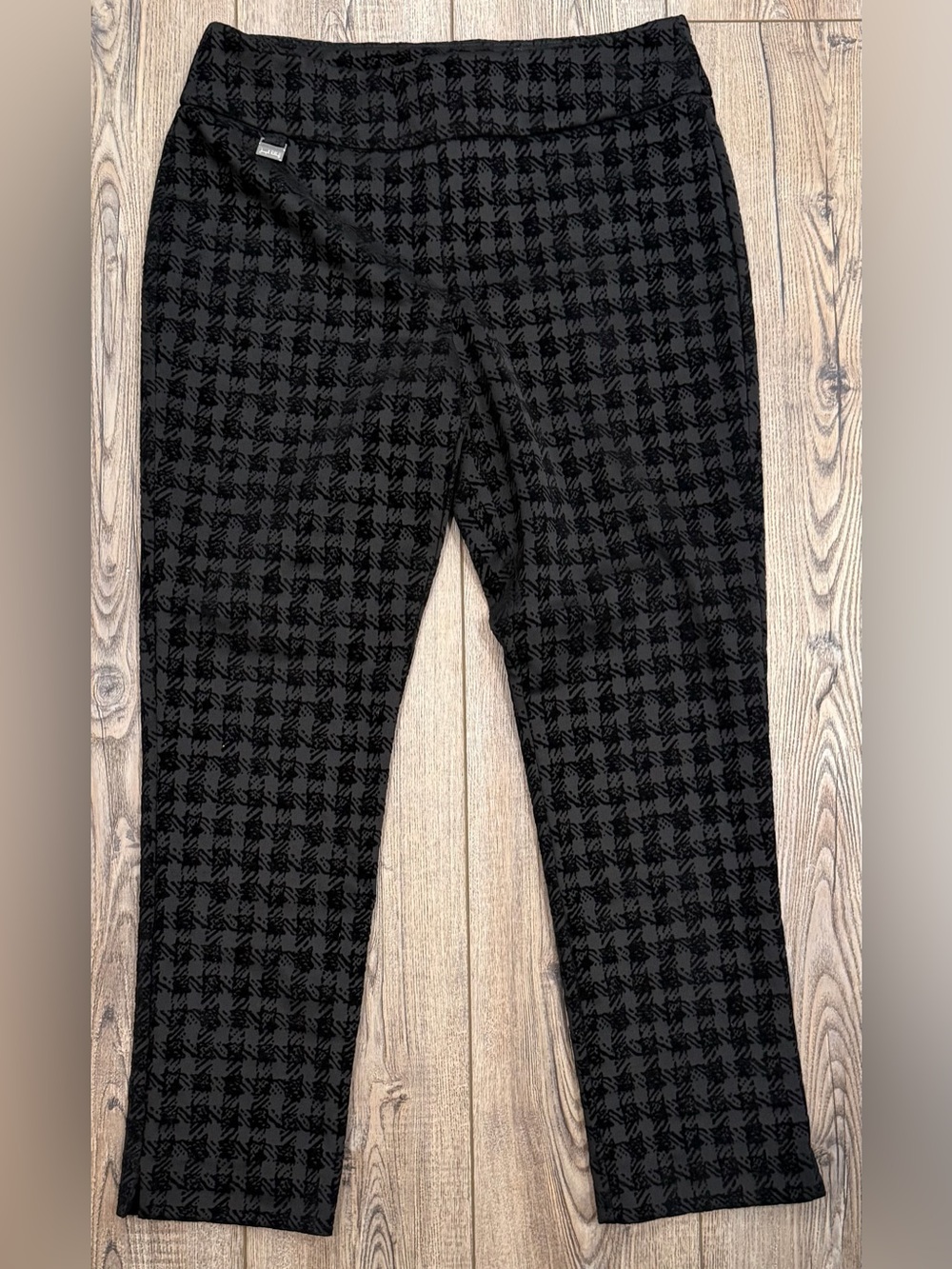 Joseph Ribkoff Black Flocked Houndstooth Pull-On Cropped Pants Women's Size 12